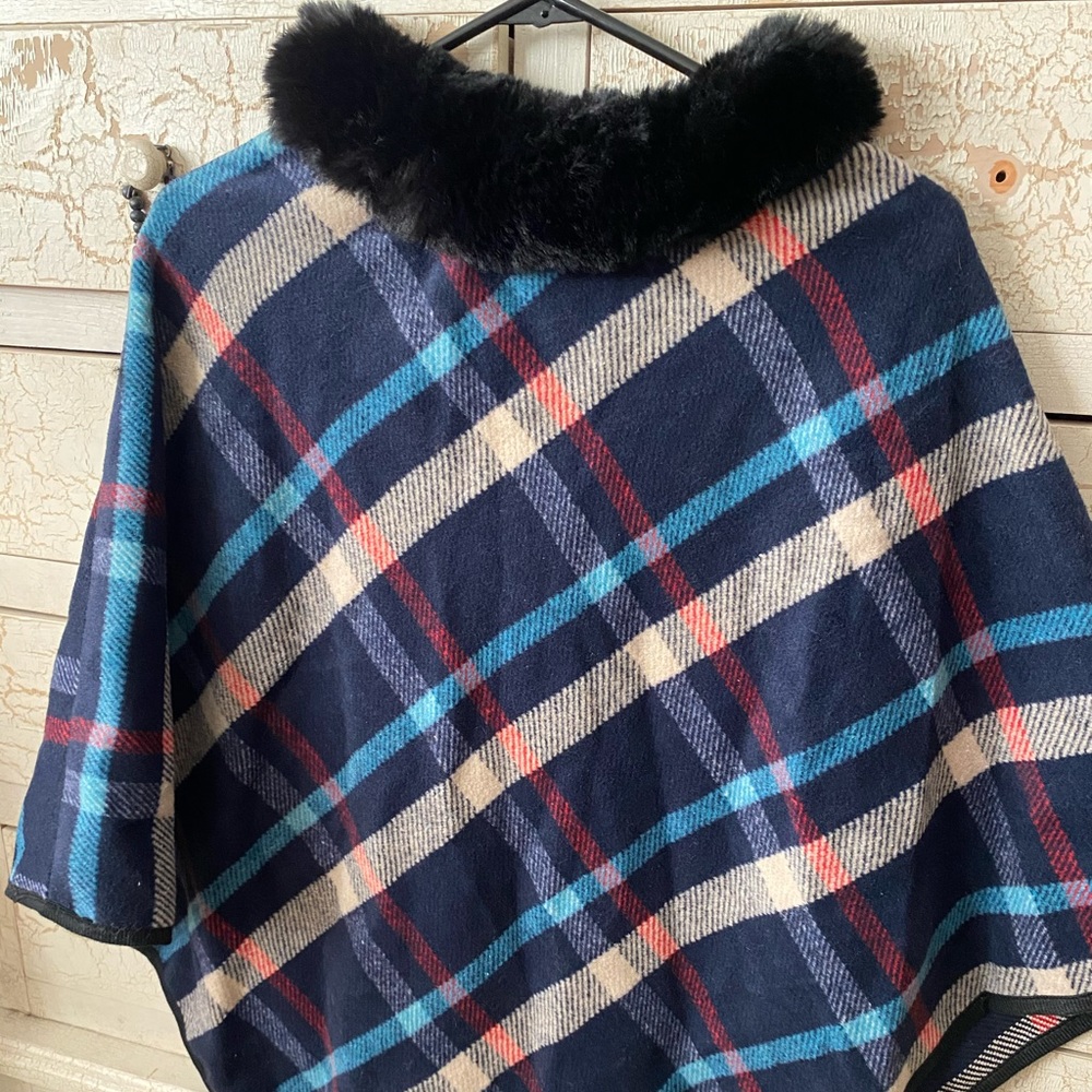 Vintage-look Tartan Plaid Cape/Poncho